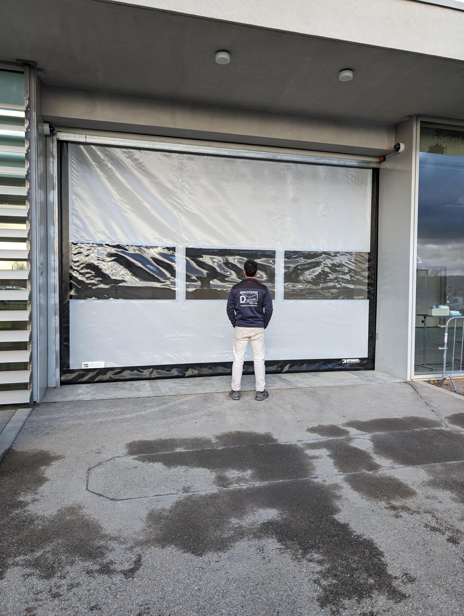 Porte rapide souple installée à l'hôpital de Manosque
